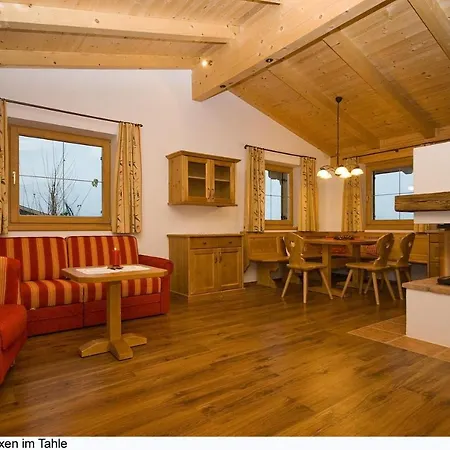 Nyaraló Holiday Homes In 538 Brixen im Thale